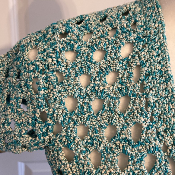 Very Cute Isaac Mizrahi Open Crochet Shrug. Sizes XSmall-Medium. - Picture 4 of 6